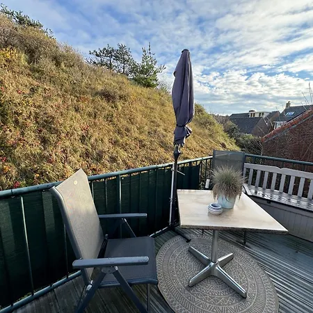 Appartement Aan Zee Met Dakterras Rust En 250 M *