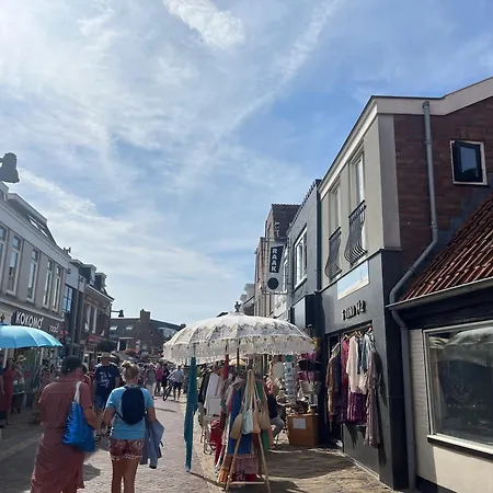 Апартаменты Aan Zee Met Dakterras Rust En 250 M